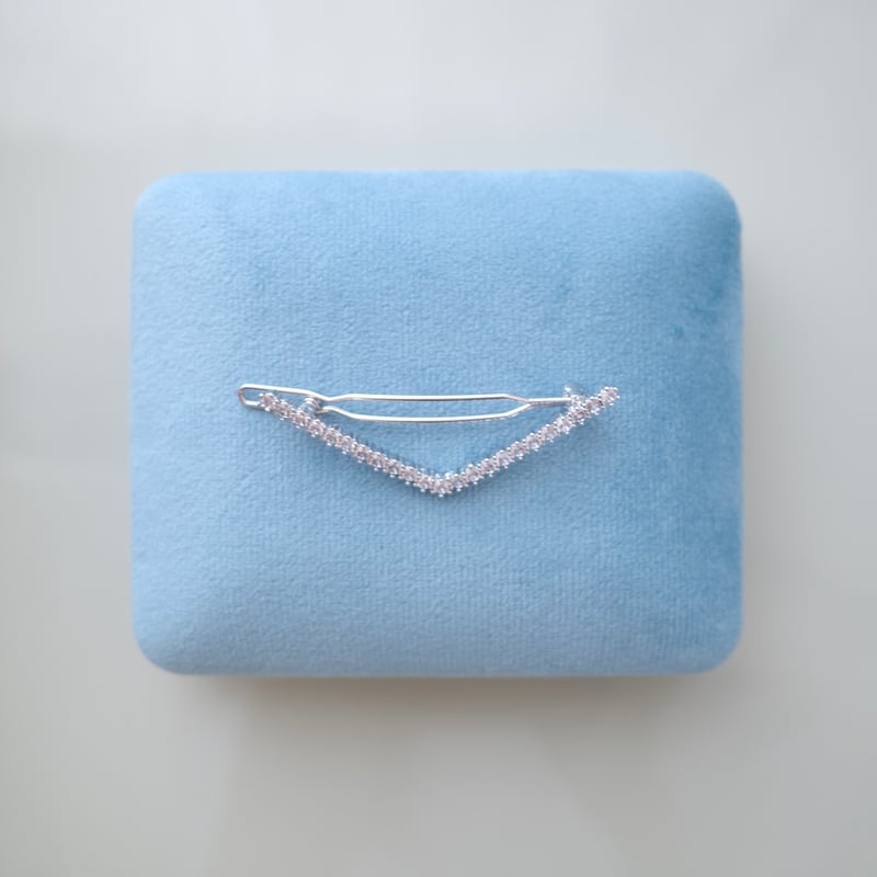 V bijou hair pin | ENEU