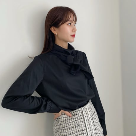 side bowtie blouse