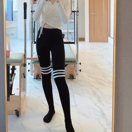 border high socks (pilates wear)