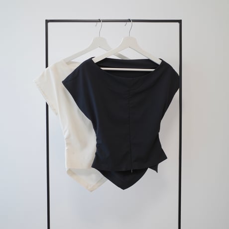 oneshoulder cutting blouse