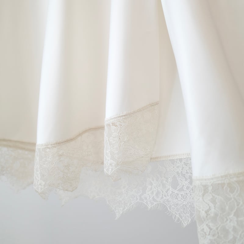 ENEU asymmetry lace satin skirt ライトベージュ asymmetry lace satin skirt | ENEU