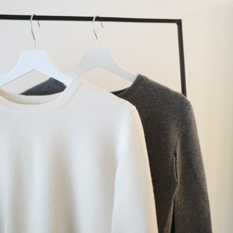 【10/1~再受注予約】 Cape wool knit