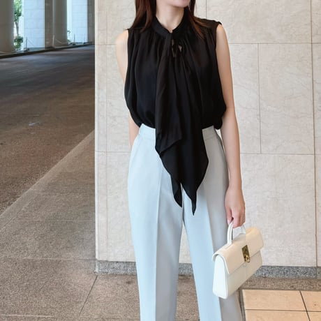 Bowtie blouse