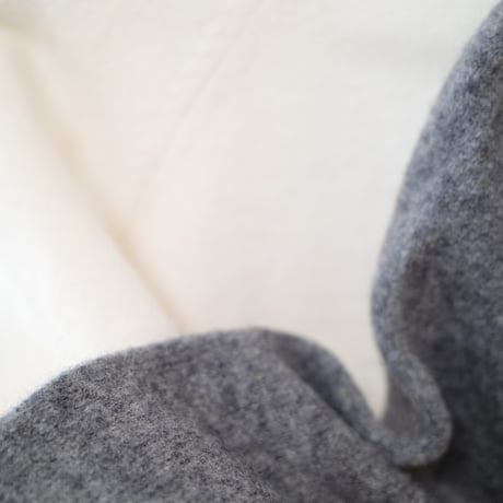 【10/15~再受注予約】deep v neck wool knit