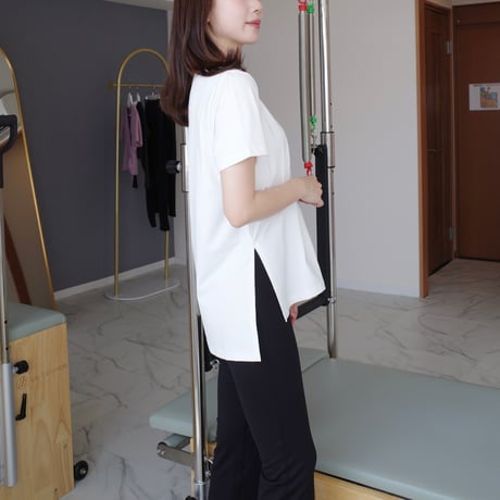 eneu エヌー back slit cutsew ホワイト CATEGORY PILATES WEAR | ENEU