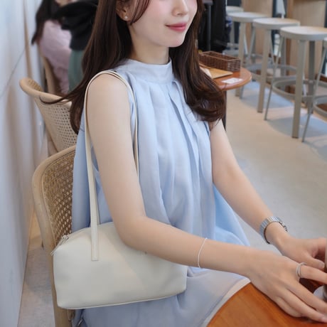 【6/11~再受注予約】box leather bag(white)