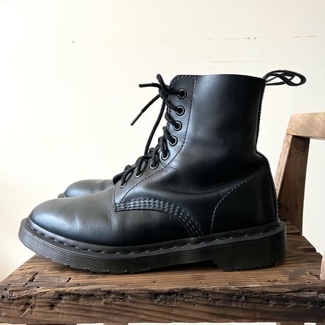 Dr.Marten's "dark green" 1460 8eye Boots