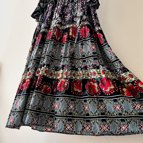 Embroidery Design Geometric Pattern Bell-Sleeve Long Dress