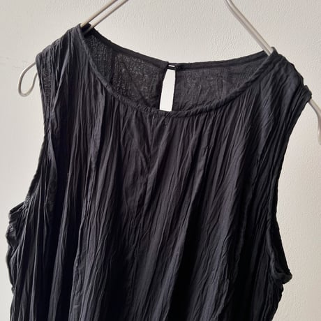 Crinkle Design No Sleeve Long Dress