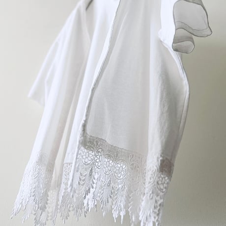 Vintage  Lace Design Blouse