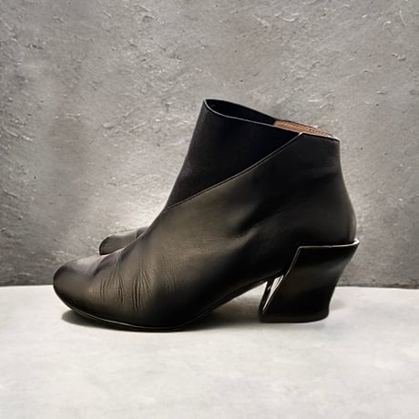 ISSEY MIYAKE × un Metal Heel Goa Short Boots