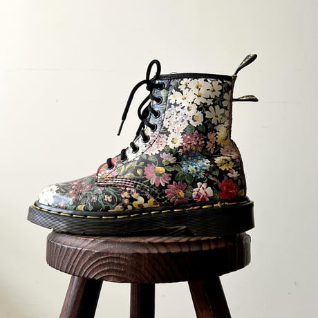 Dr.Marten's Flower Pattern 8eye Boots (made in England)