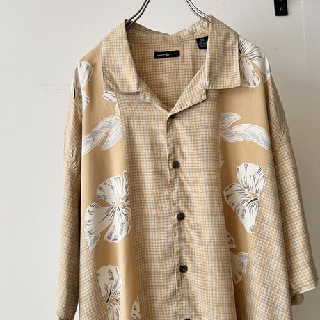 Vintage Botanical Pattern Line Shirt