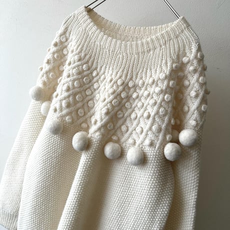 Vintage Pom-pom Design Aran Knit Sweater
