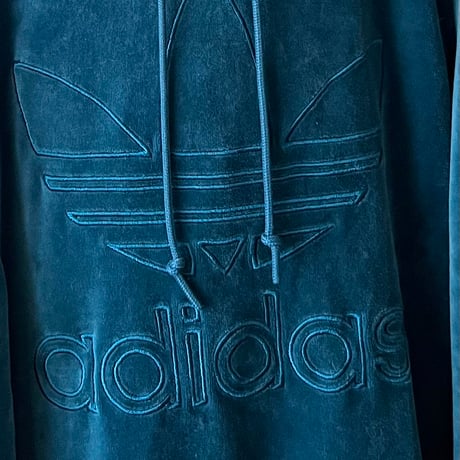 adidas originals Embroidery Logo Velours Short Hoodie
