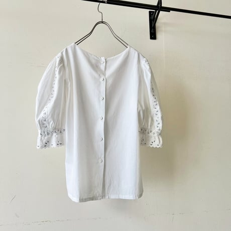 Euro Vintage Lace Design Back Button Blouse