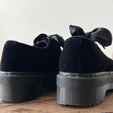 Dr.Marten's Holly Velvet 2eyes Ribbon Platform Shoe