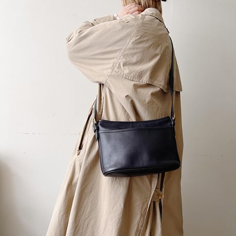 Old Coach "Black" Leather Shoulder Bag