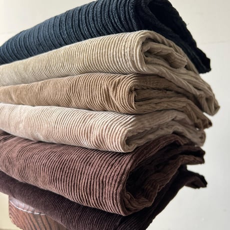 "Resize" Cotton Corduroy Tuck Pants