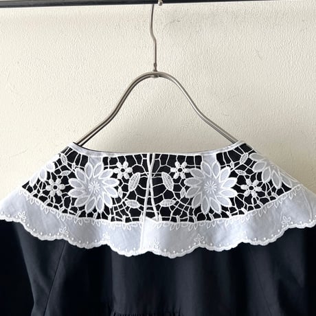 Lace Collar Gather Design Short Blouse