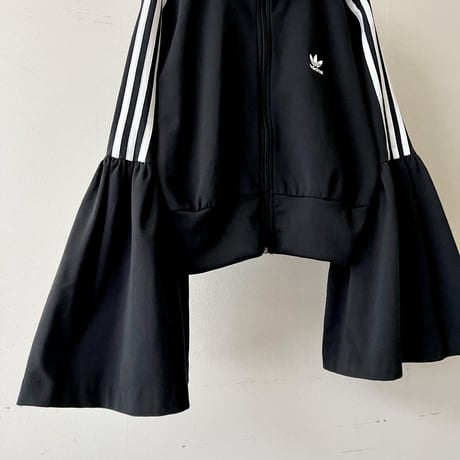 adidas Flare Sleeve Short Track top
