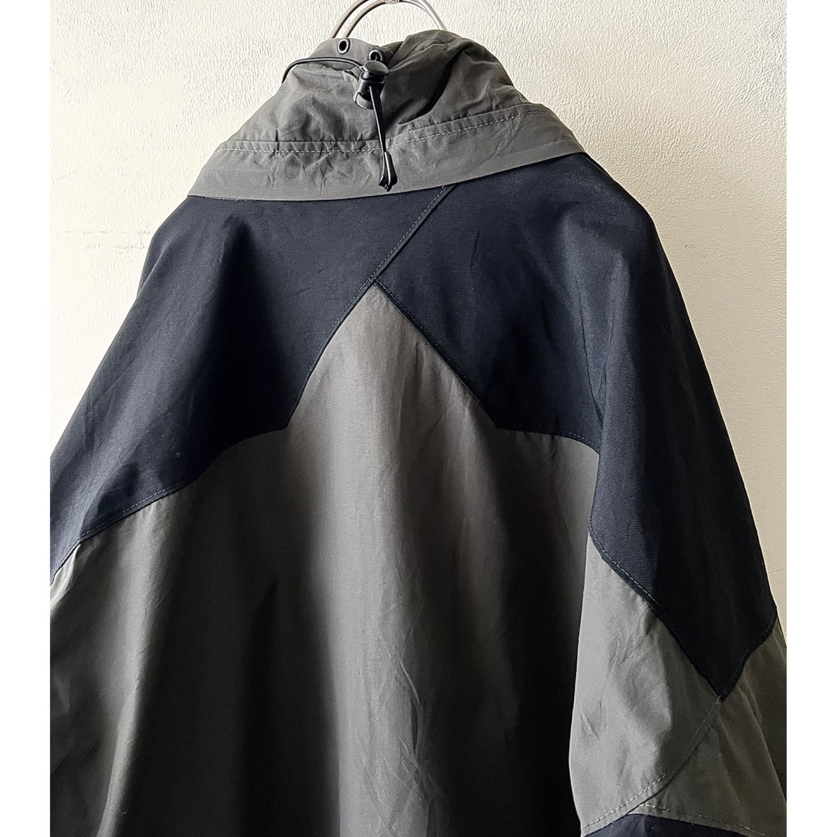 90's columbia Titanium Omuni Tech Mountain JKT