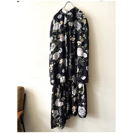 Flower Pattern No Sleeve Low Waist Long Dress