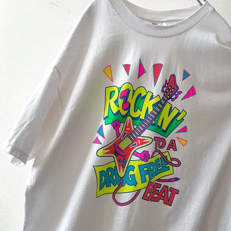 90-00's Neon Color Design Print Tee