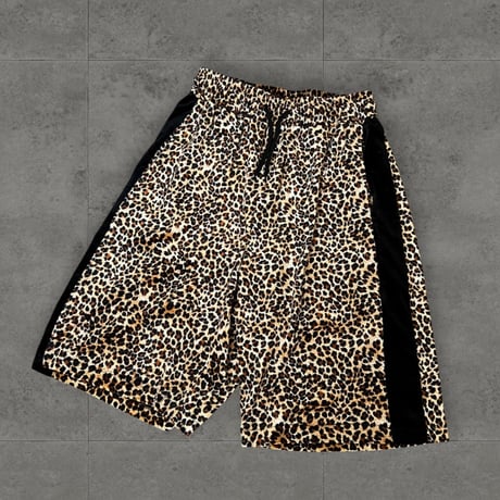 Leopard Pattern Side Line Velours Short Pants