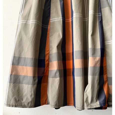 Plaid Pattern Flare Long Skirt