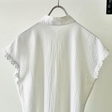 Vintage Lace Design Short Sleeve  Blouse