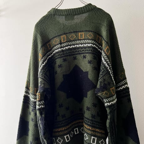 90's Embroidery Design Knit Sweater