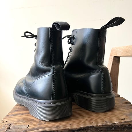 Dr.Marten's "dark green" 1460 8eye Boots