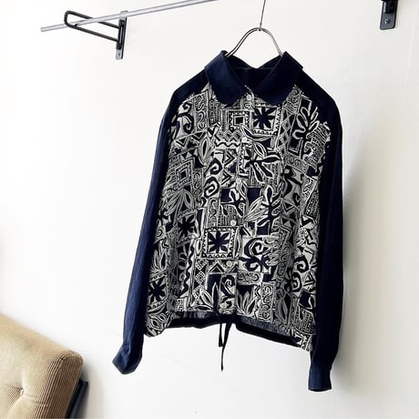 Vintage Geometric Patternショート丈ブラウス