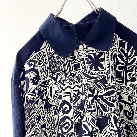 Vintage Geometric Patternショート丈ブラウス