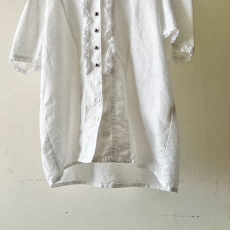 Euro Vintage Lace Design Blouse