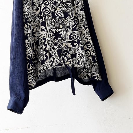 Vintage Geometric Patternショート丈ブラウス