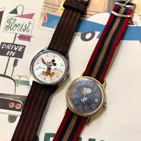 ︎ 50-60's  Vintage Snoopy 手巻き腕時計