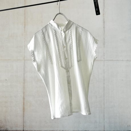 Vintage Lace Design Short Sleeve  Blouse