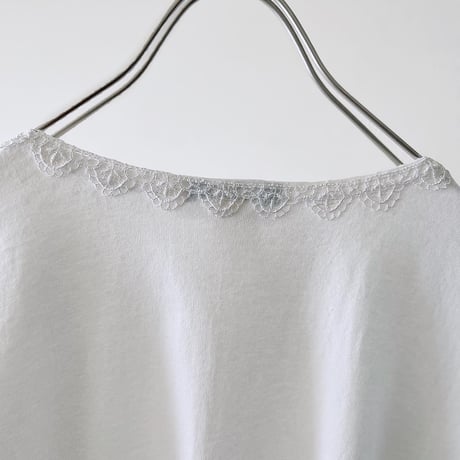 Vintage  Lace Design Blouse