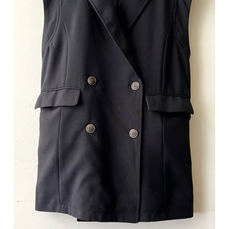 Double breasted No Sleeve Tailored JKT