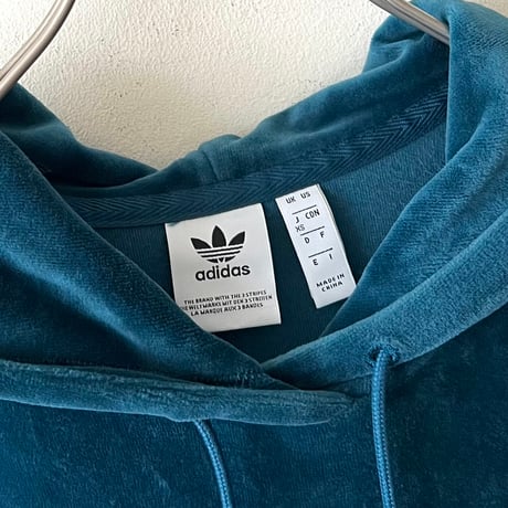 adidas originals Embroidery Logo Velours Short Hoodie
