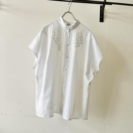Vintage Lace Design Short Sleeve  Blouse