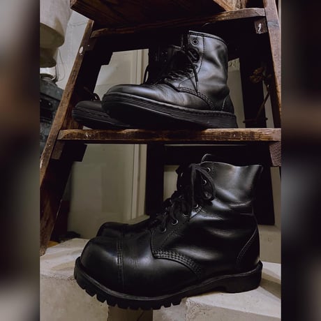 Dr.Marten's "Newton BTS" 8eye Boots