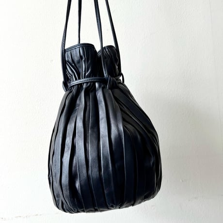 ︎Vintage Leather Drawstring Shoulder Bag