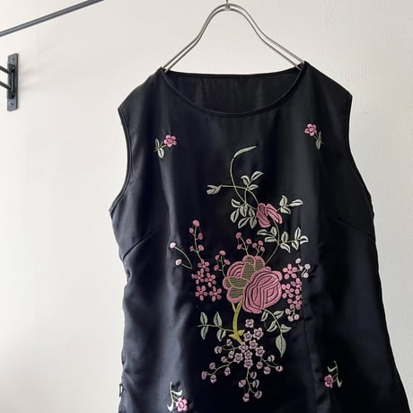 Embroidery Design China No Sleeve Tops