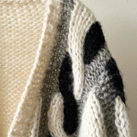 Old 3D-Design Knit Cardigan