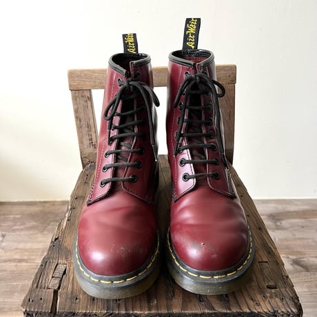 Dr.Marten's "cherry red" 1460 8eye Boots