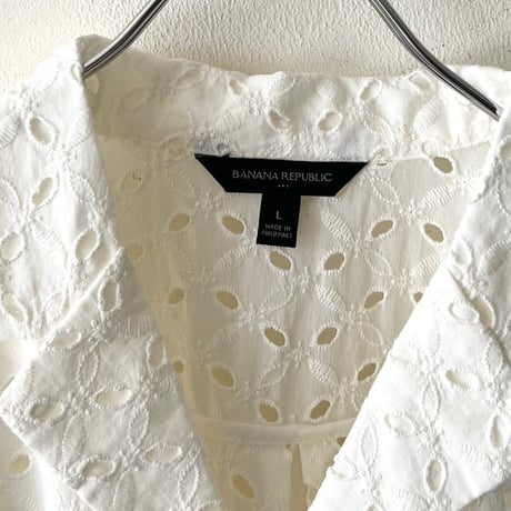 Banana Republic Cut Lace Design Blouse (白)