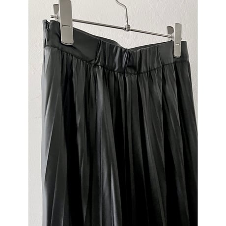 Black Color Fake Leather Long Pleats Skirt